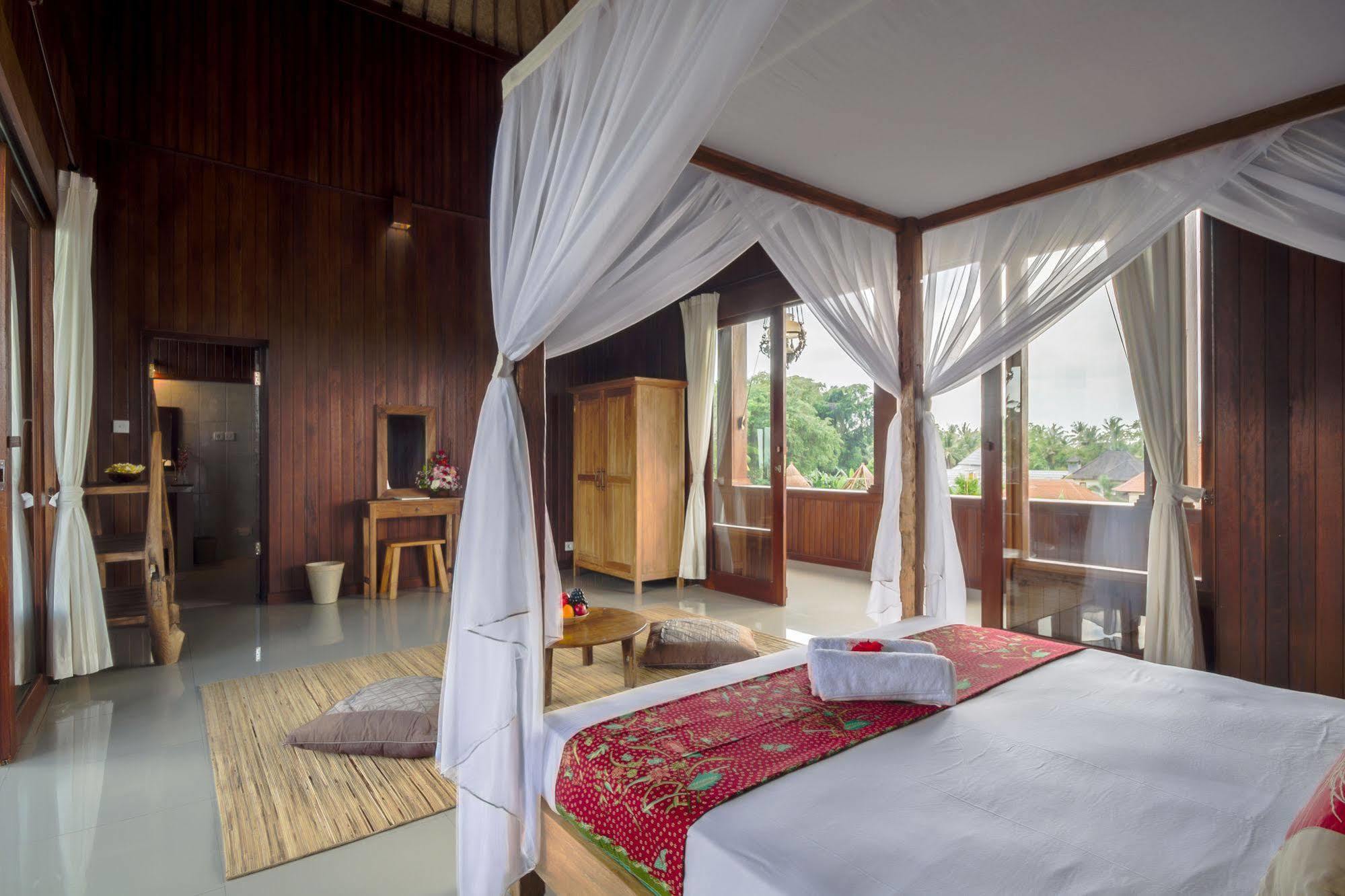 โลกา ปาลา วิลลา Hotel อูบุด ภายนอก รูปภาพ